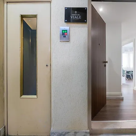 Moderno E Luminoso Apartment *